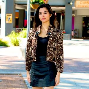 Selling this classy print jacket from Grace Elements. Size small.